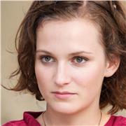 Professeur expérimenté d'arabe à Cherbourg-en-Cotentin, guidant les apprenants vers la maîtrise de la langue et la découverte de la richesse culturelle arabe avec passion